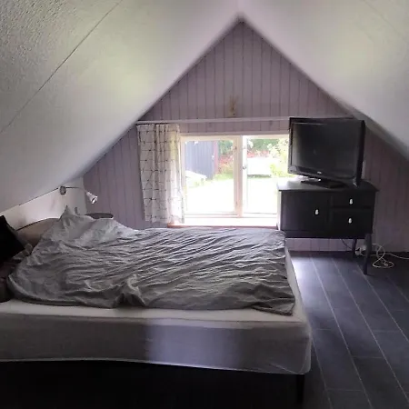 Сasa de vacaciones Small House Aero